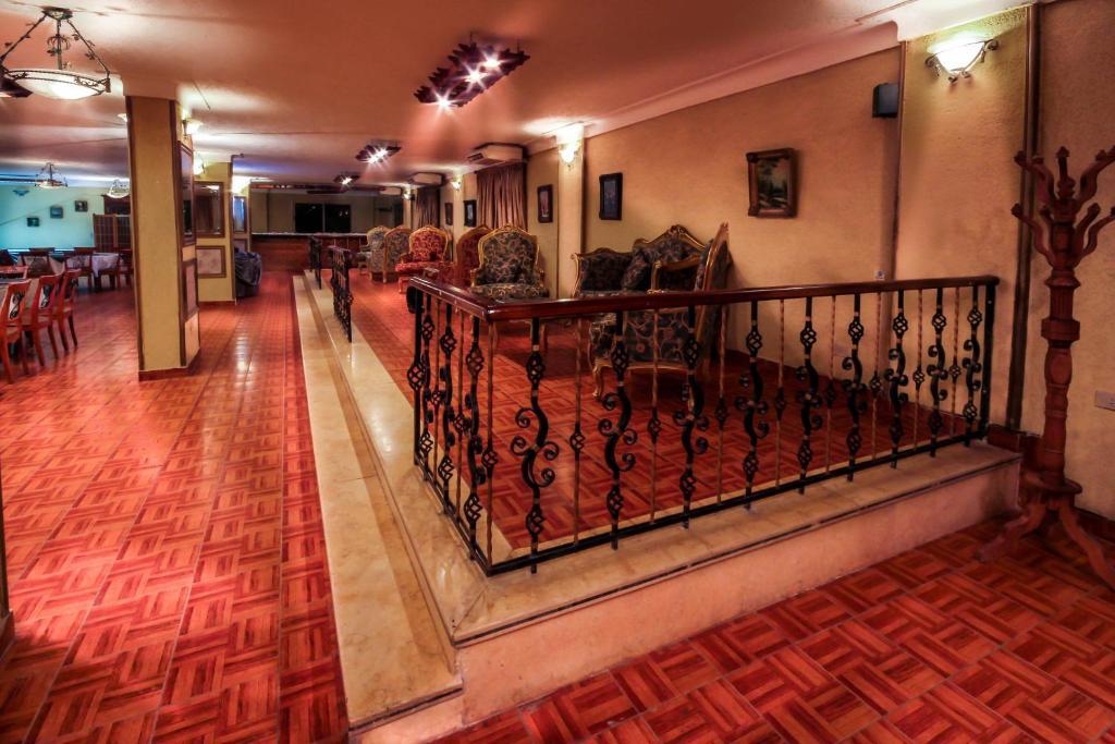 Adham Compound Hotel Кінг-Маріот Екстер'єр фото
